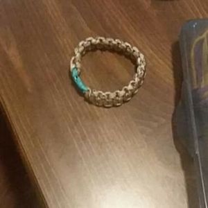 Paracord bracelet